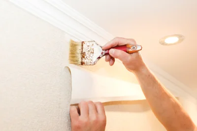 Pose de papier peint à Montenay — revêtements muraux et toiles de verre